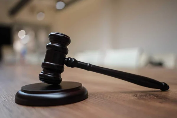 Электронное взыскание долгов за ЖКХ Эксперимент коснется 19 регионов